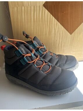 Chaco Men's Ramble Gray Outdoor Quilted down boots size 7